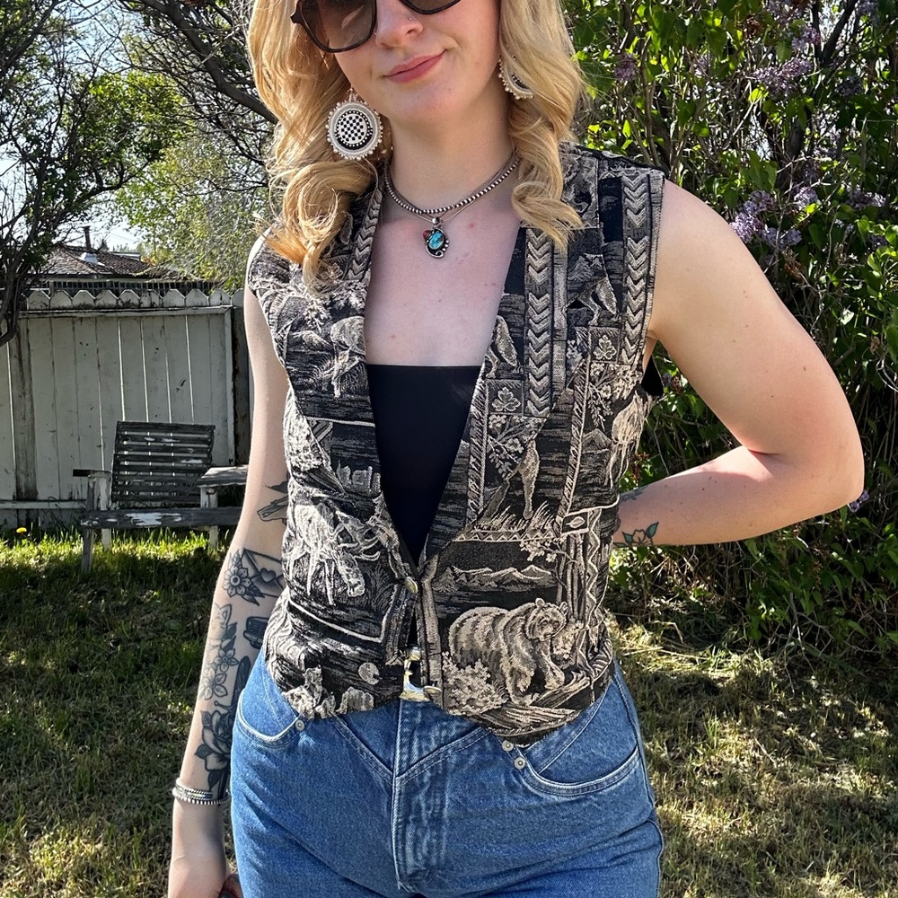 Wildlife western Deborah Murray vest
